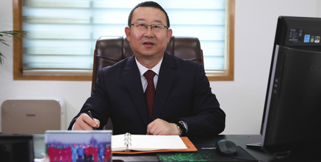 第八屆陜西省優(yōu)秀企業(yè)家風(fēng)采 ——西安長慶化工集團(tuán)有限公司董事長、經(jīng)理、黨委副書記 郝世英