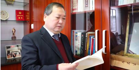 第八屆陜西省優(yōu)秀企業(yè)家風采 ——陜西陜煤黃陵礦業(yè)有限公司 黨委書記、董事長 雷貴生