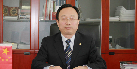 第八屆陜西省優(yōu)秀企業(yè)家風(fēng)采 ——中交西安筑路機(jī)械有限公司 黨委書記、董事長  楊向陽