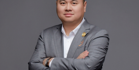 第八屆陜西省優(yōu)秀企業(yè)家風采 ——陜西海燕新能源（集團）有限公司 黨支部書記、總經理  王海峰